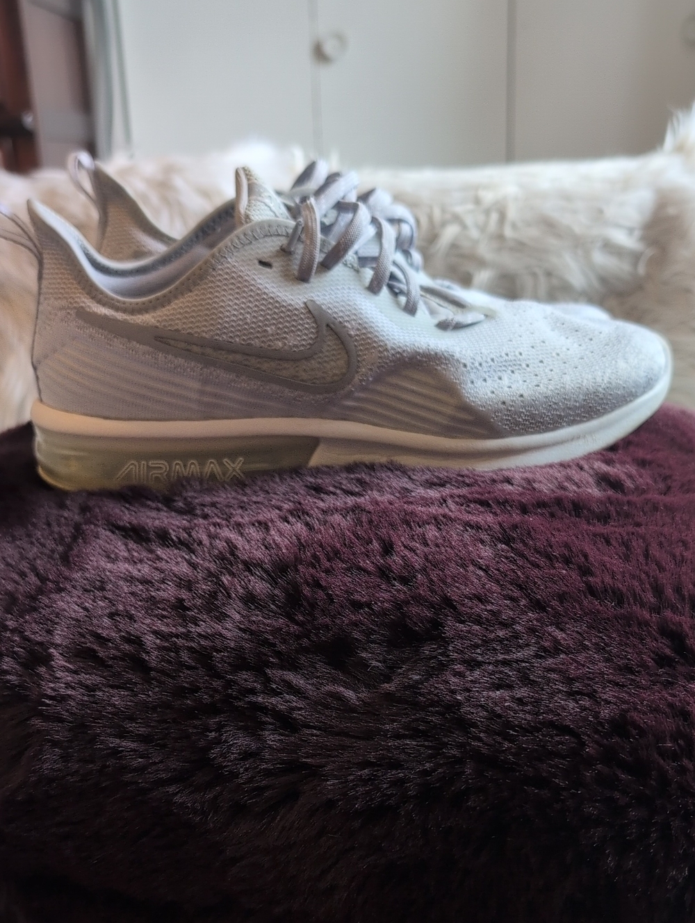 Nike Women’s Light Gray Air Max Athletic Sneakers